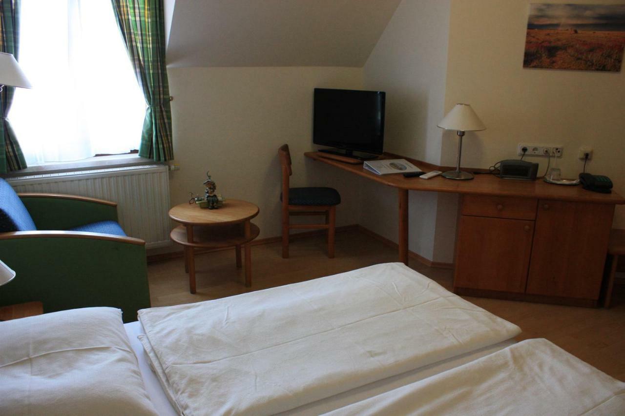 Gasthof Weinzettl Hotel Apetlon Eksteriør billede