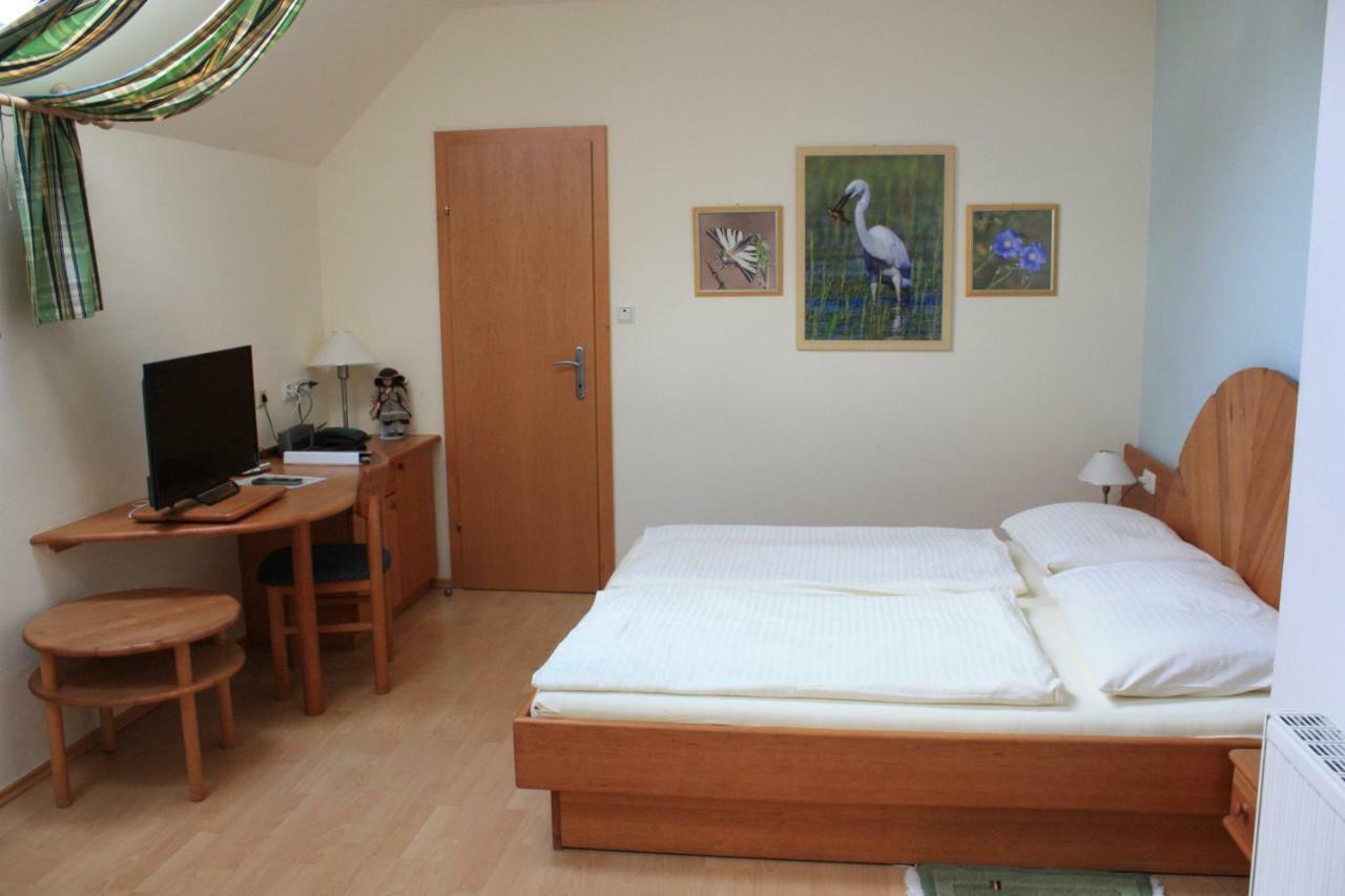 Gasthof Weinzettl Hotel Apetlon Eksteriør billede